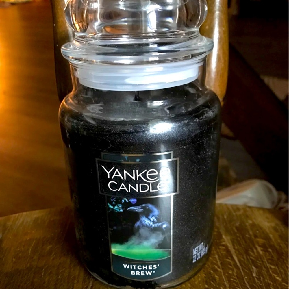 Yankee Candle- Wicthes Brew Large Jar